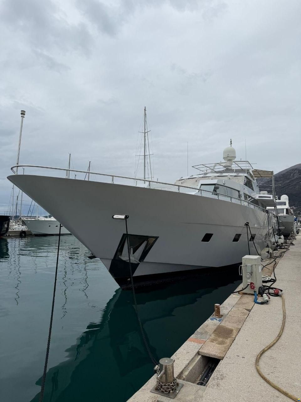 Heesen 83