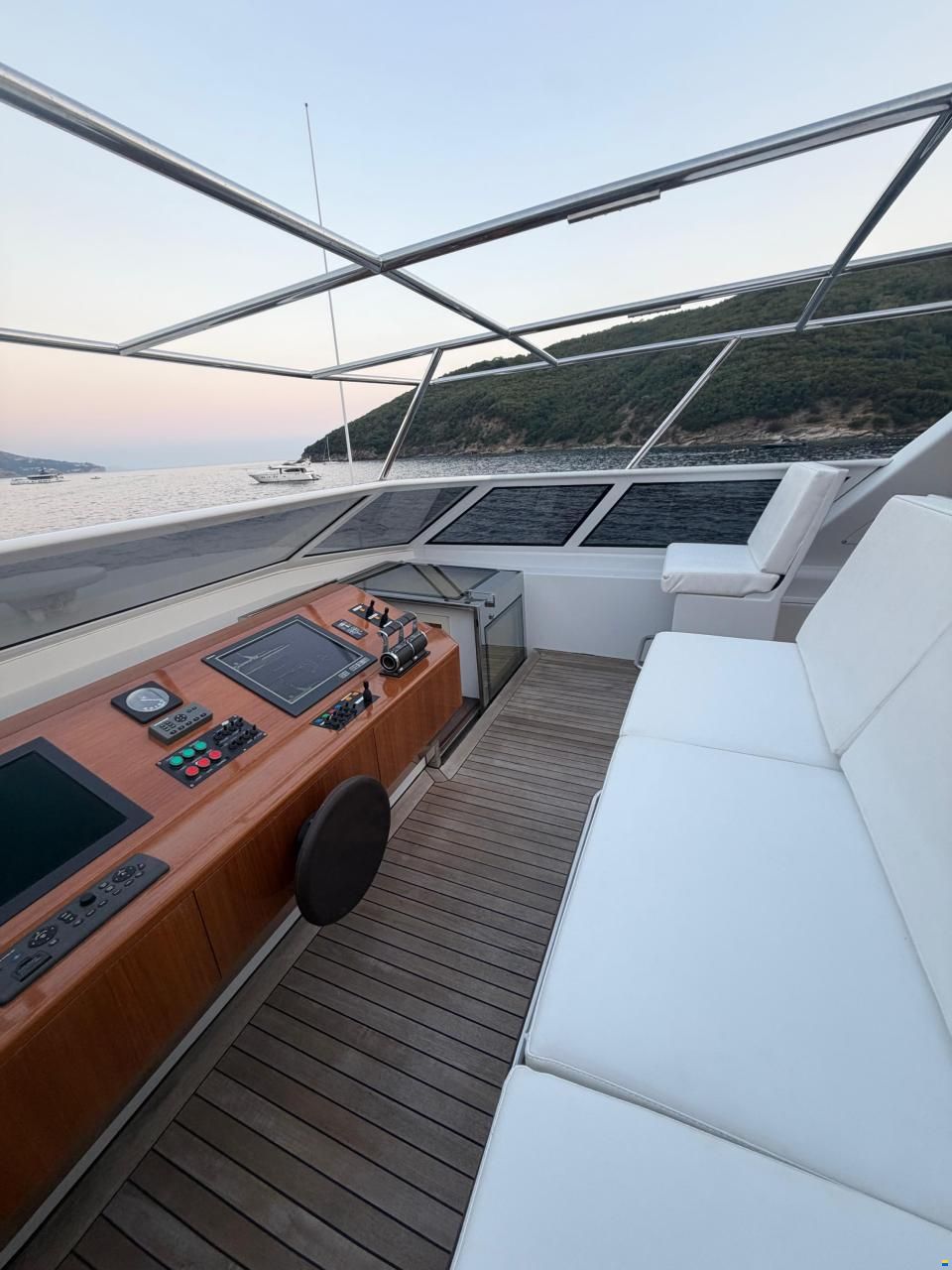Heesen 83