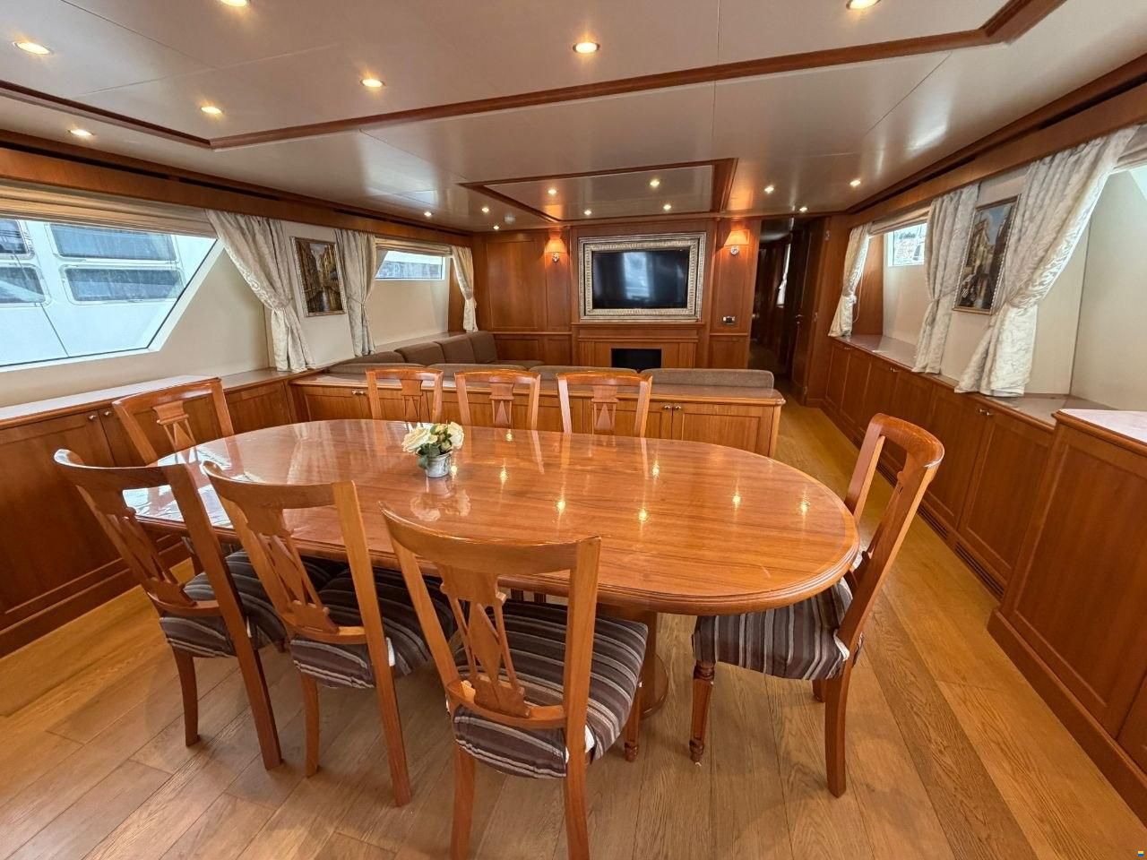 Heesen 83