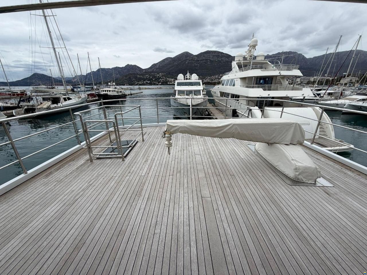 Heesen 83