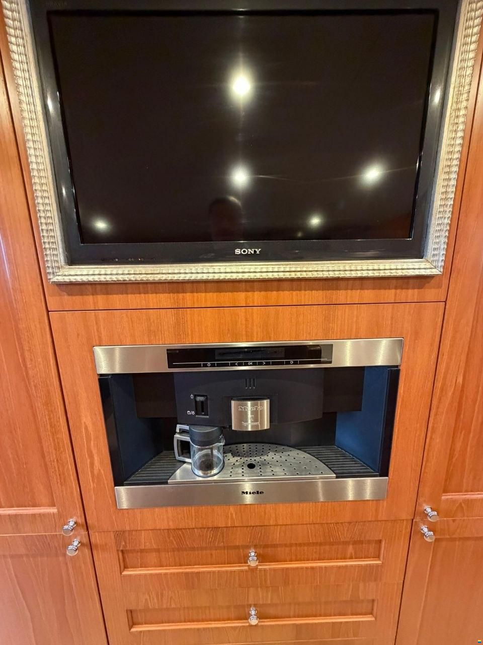 Heesen 83