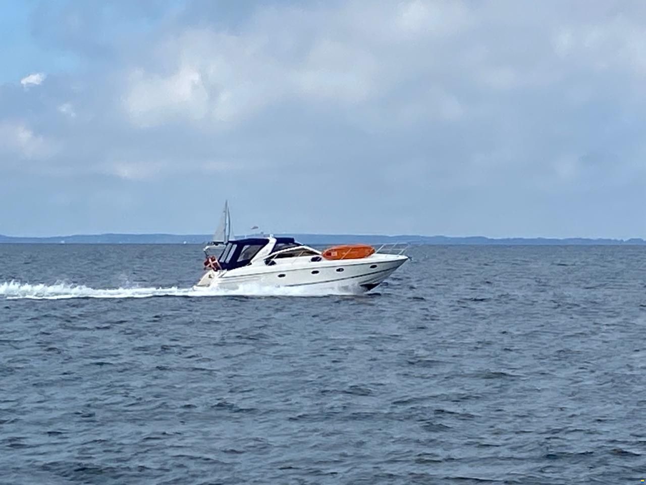 Princess V42