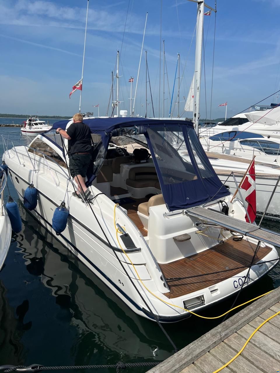 Princess V42
