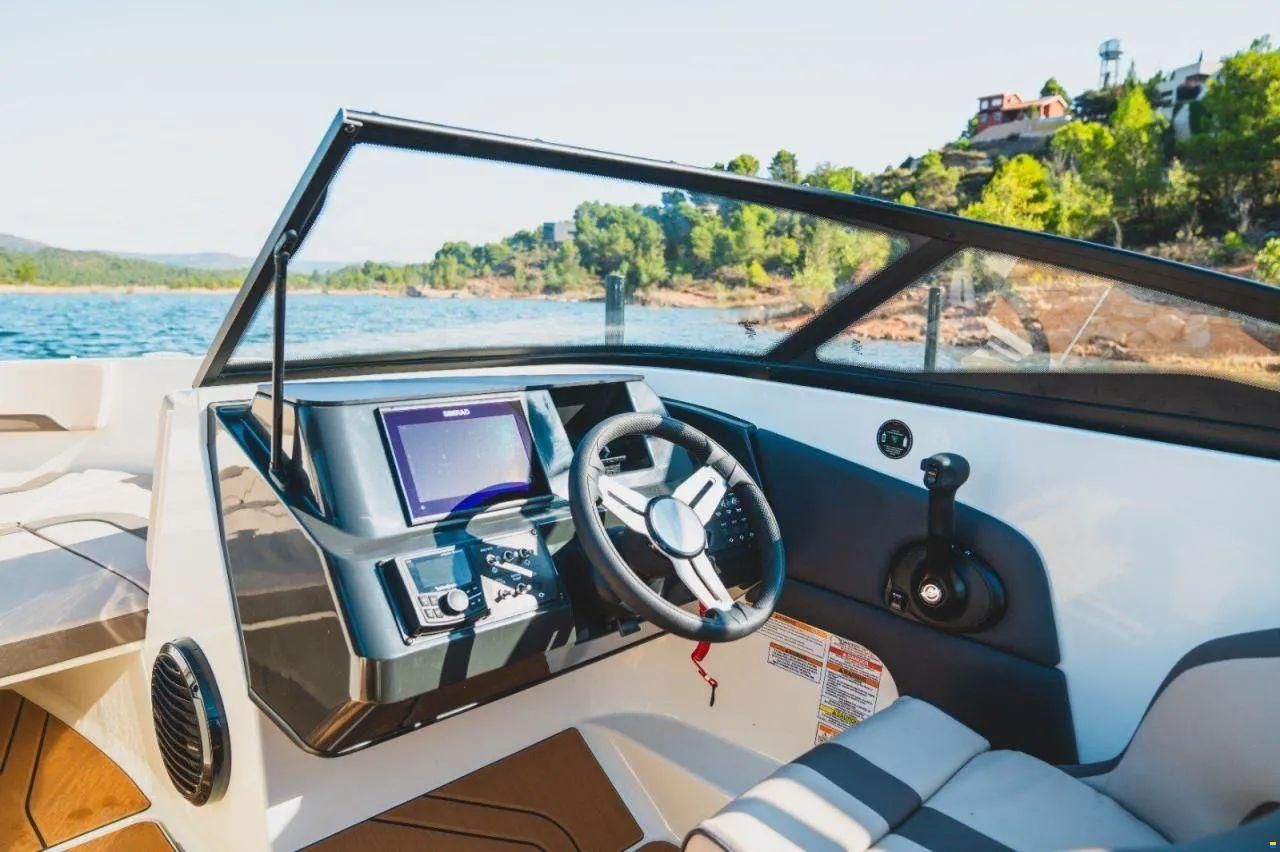 Bayliner V20