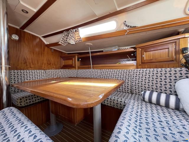 Dufour 38 Classic