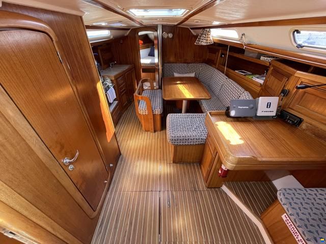 Dufour 38 Classic