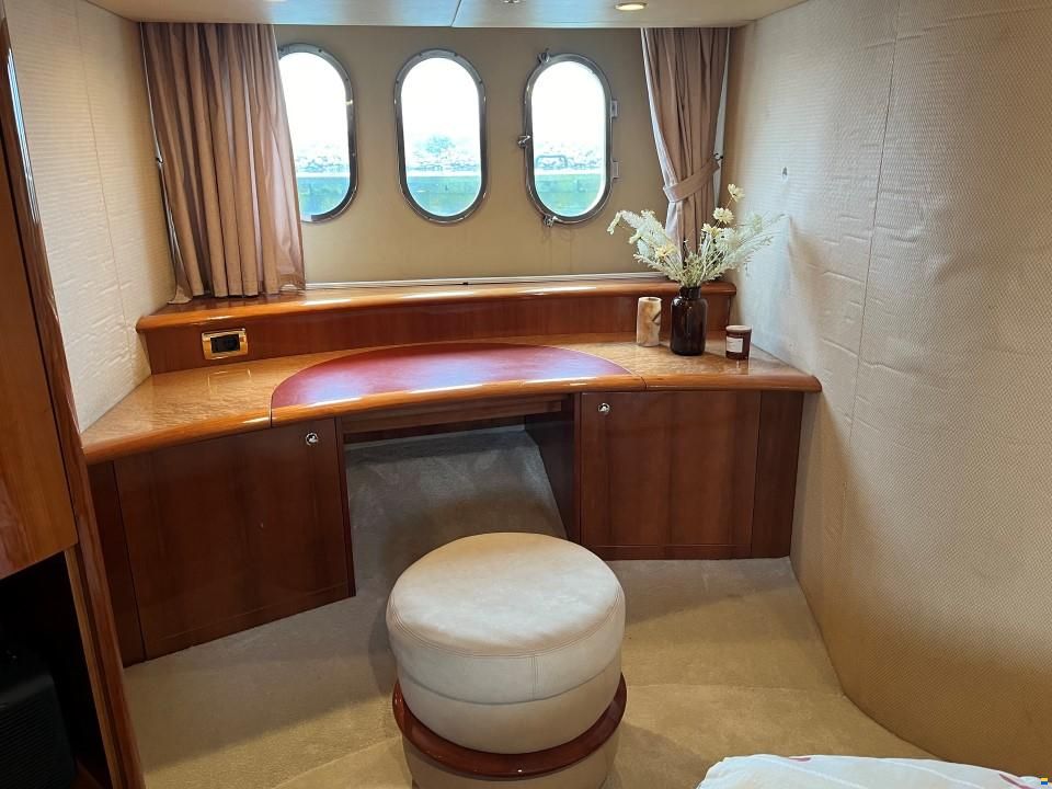 Azimut 55