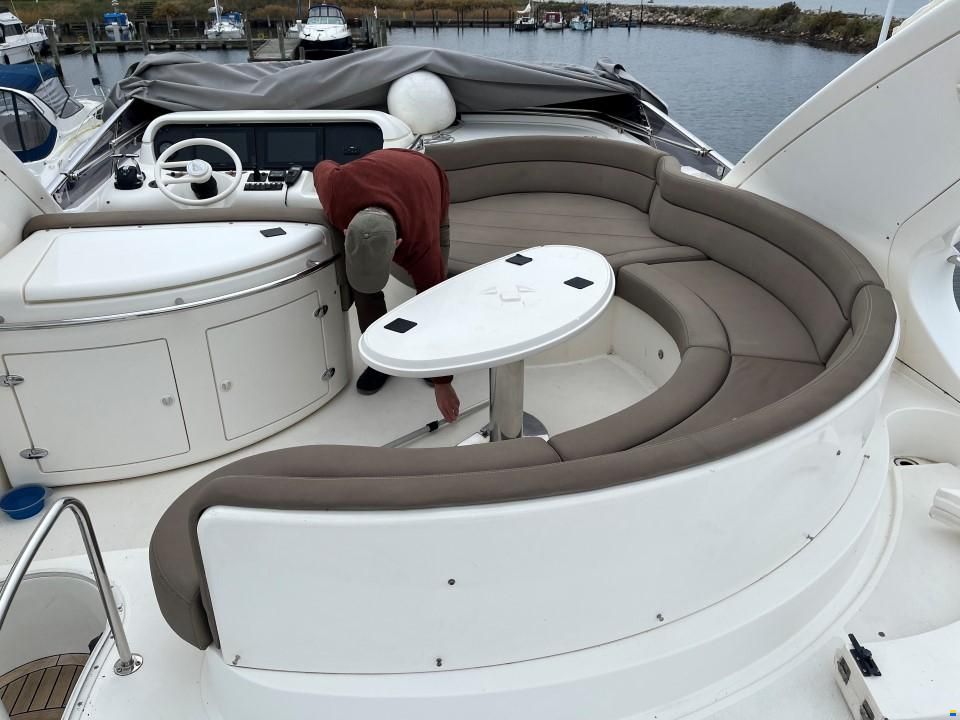 Azimut 55