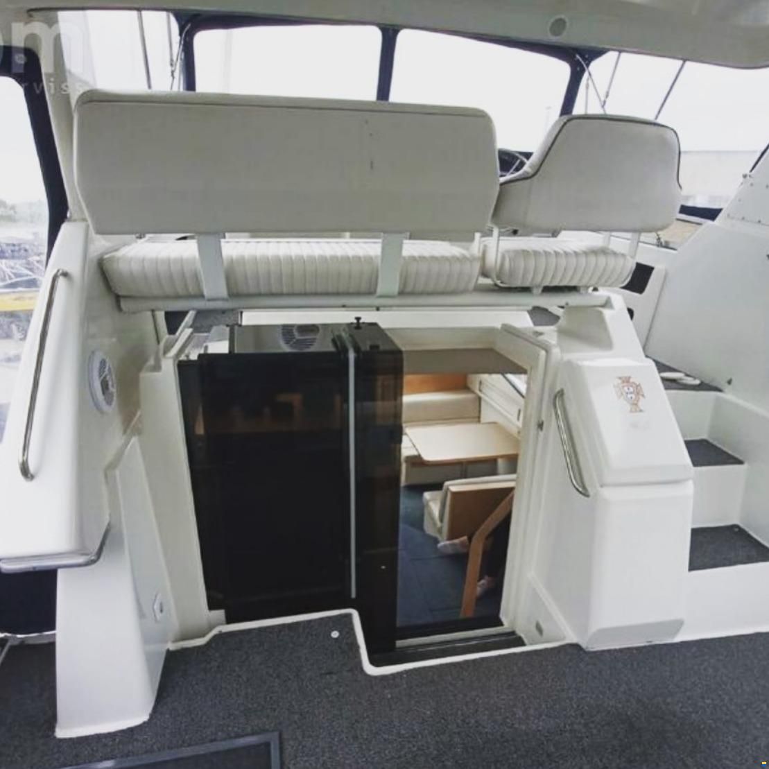 Carver Aft Cabin 390