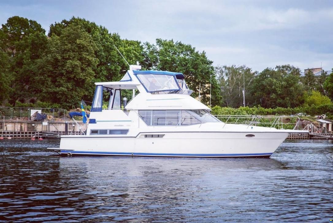Carver Aft Cabin 390