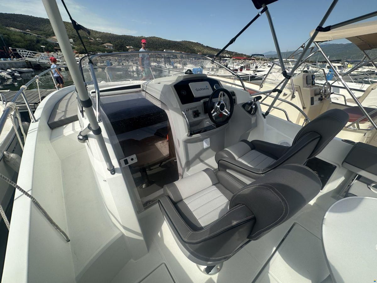 Jeanneau Cap Camarat 7.5 WA
