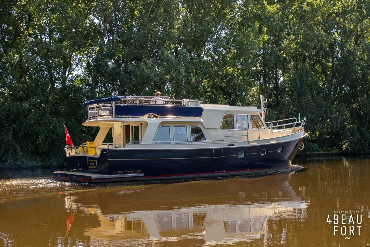 Aquanaut European Voyager 1300