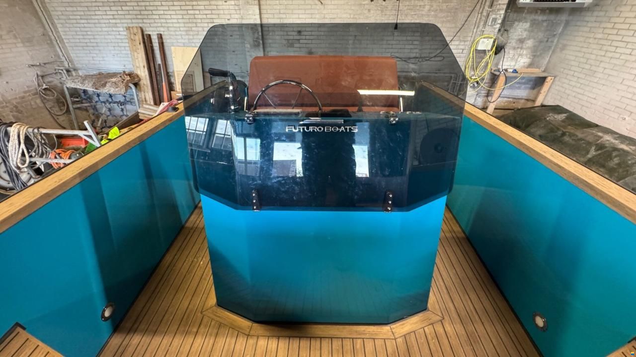 Futuro ZX-20L Tender