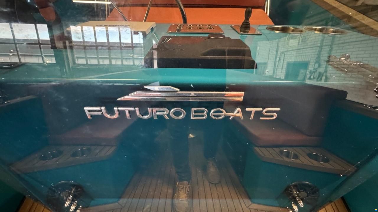 Futuro ZX-20L Tender