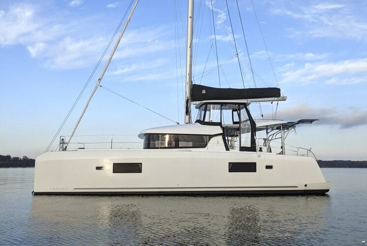 Lagoon 42