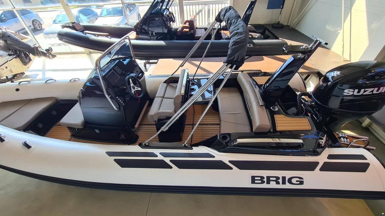 Brig Inflatable Boats Eagle 6.7H + Suzuki DF175AP