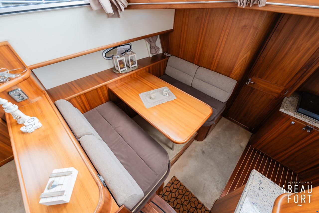 Aquanaut Privilege 1350