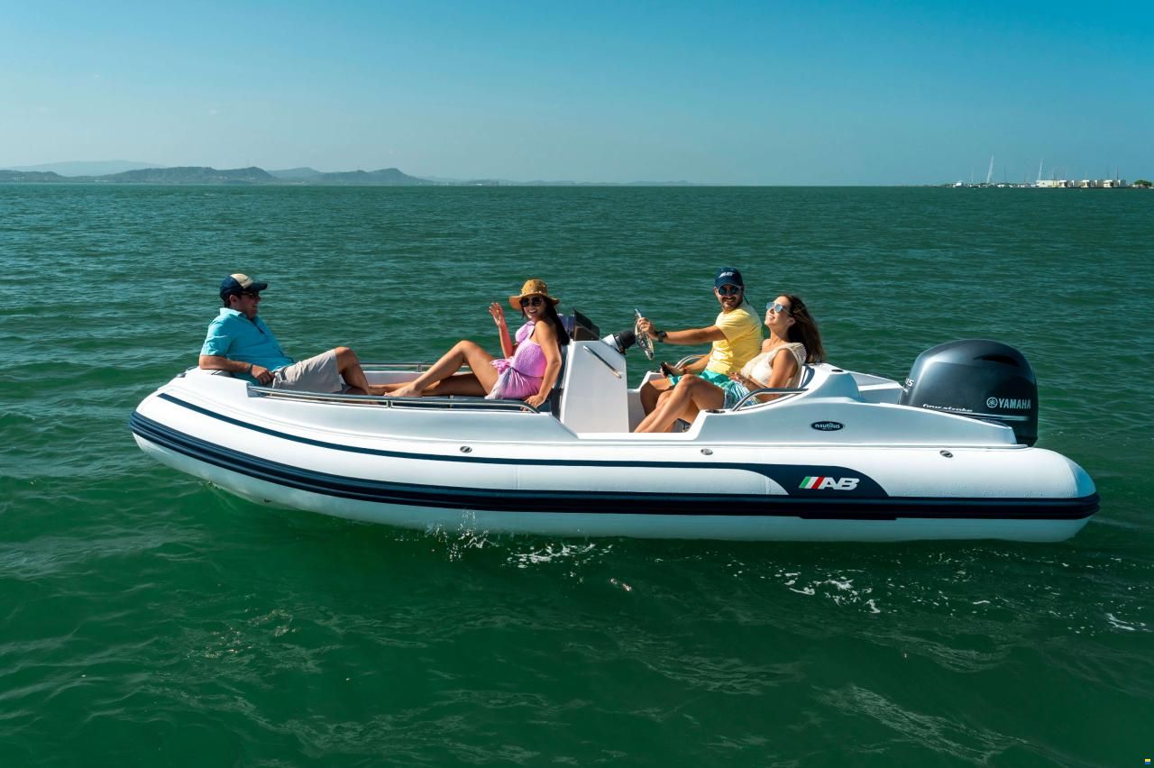 AB Inflatables Nautilus 17 DLX