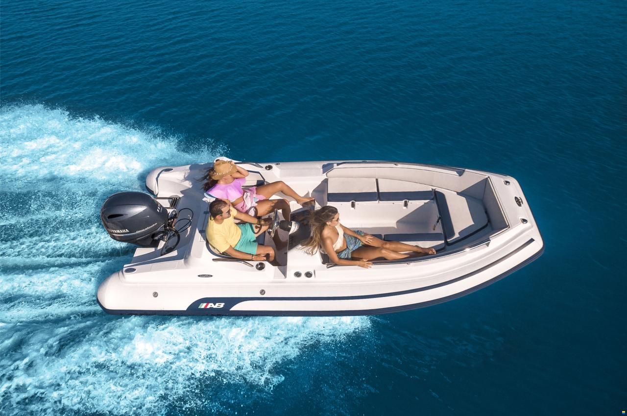 AB Inflatables Nautilus 17 DLX