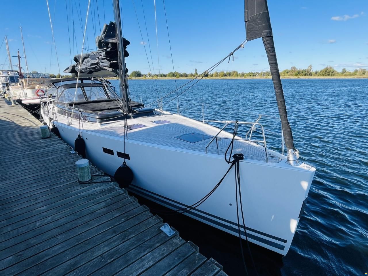 Hanse 545