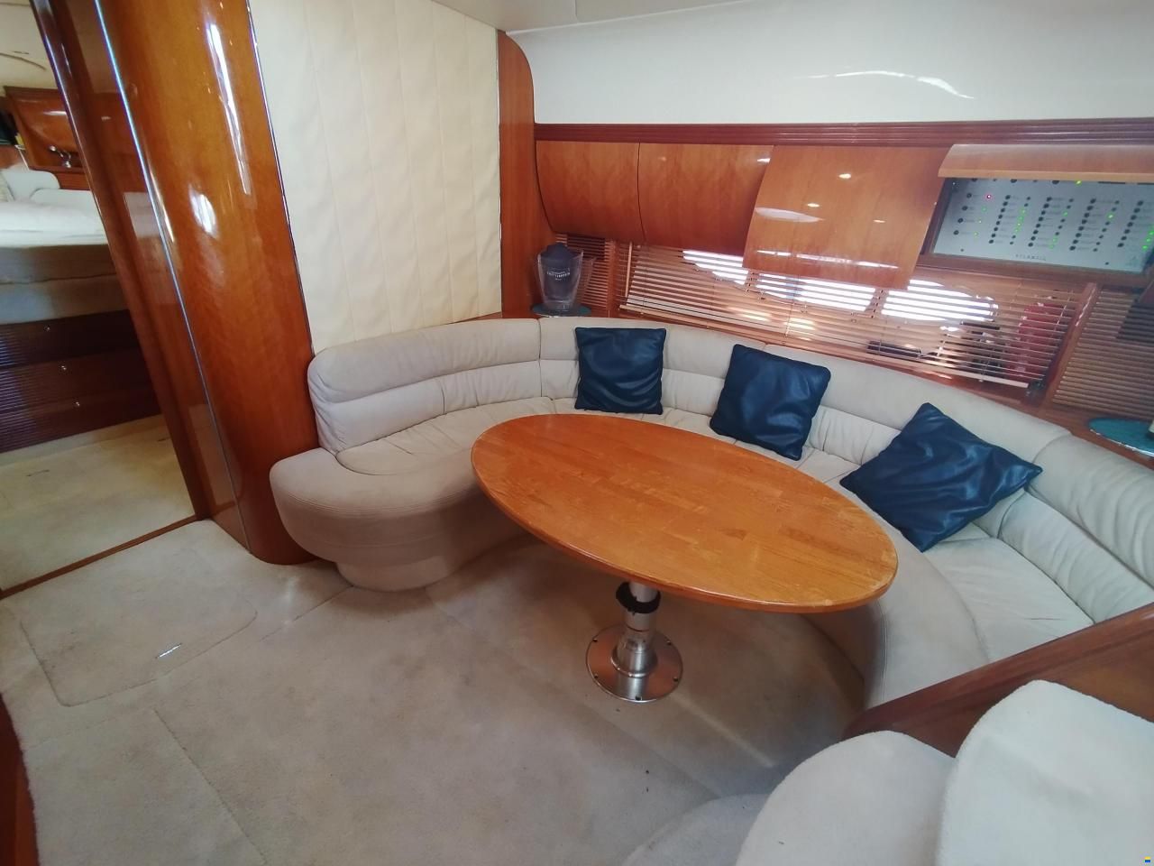Atlantis 42