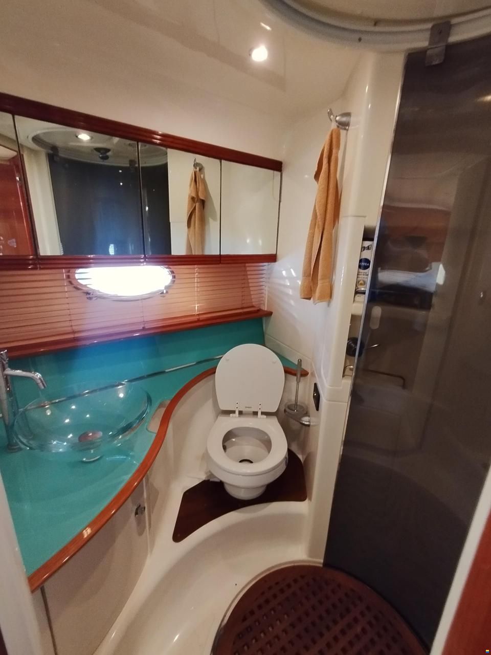 Atlantis 42
