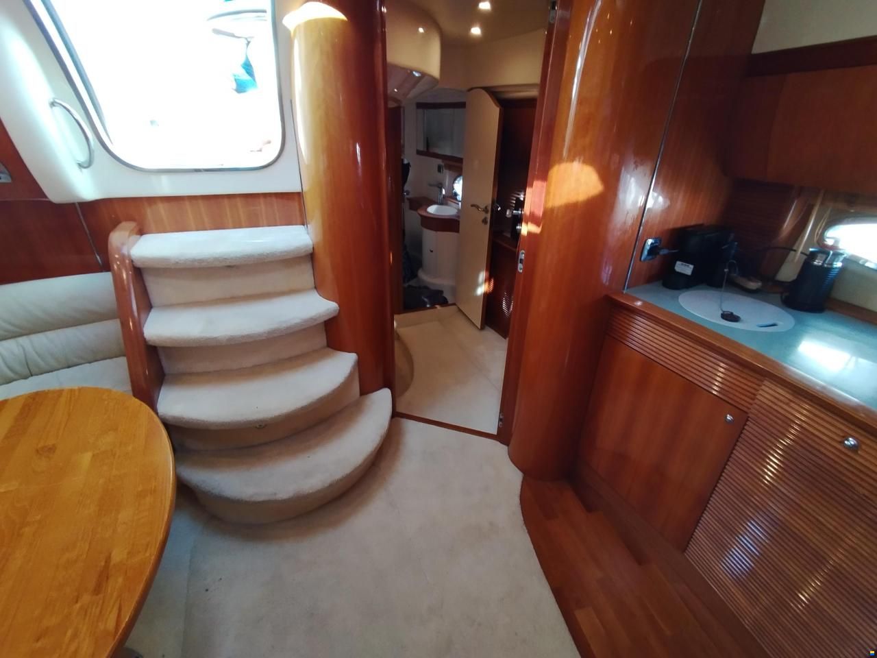 Atlantis 42