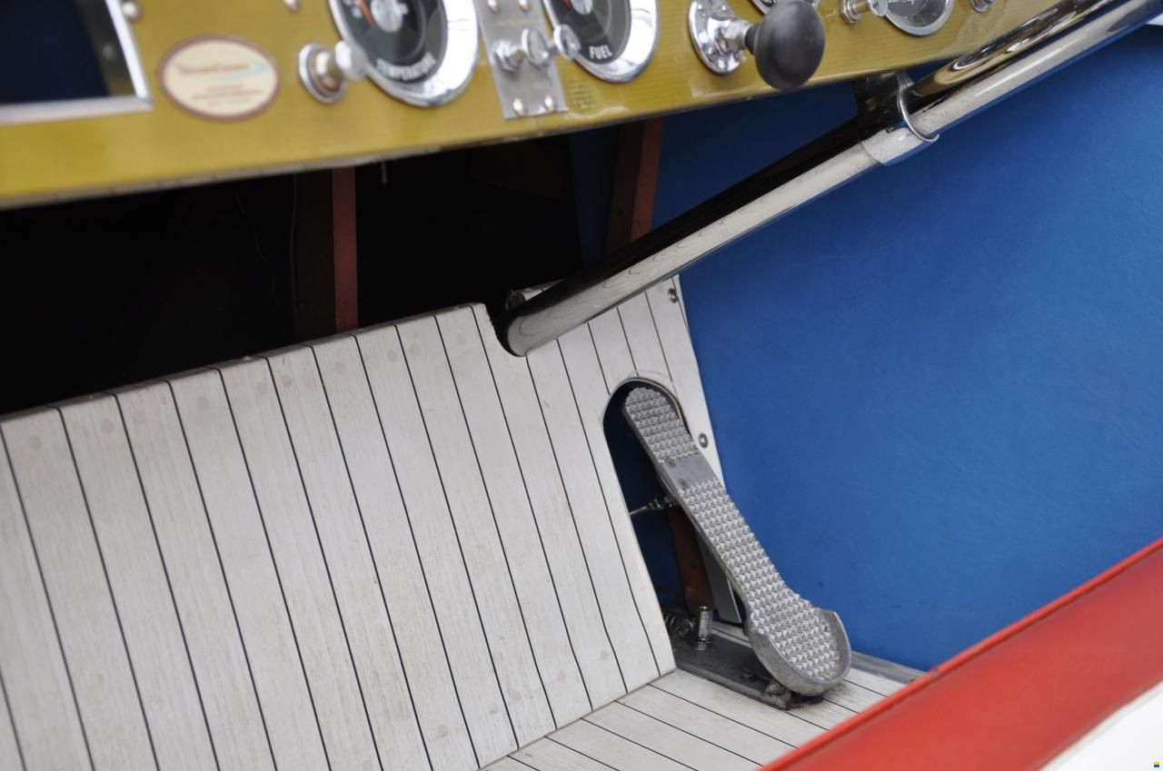 Chris Craft Silver ARROW
