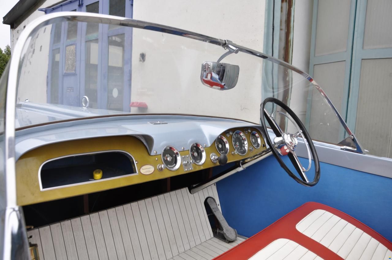 Chris Craft Silver ARROW