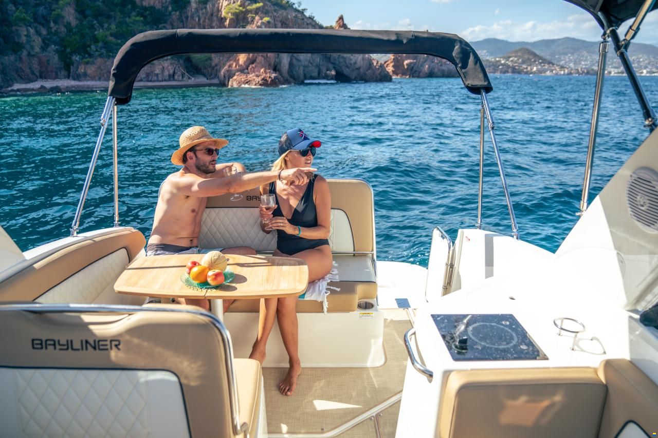Bayliner Ciera 8