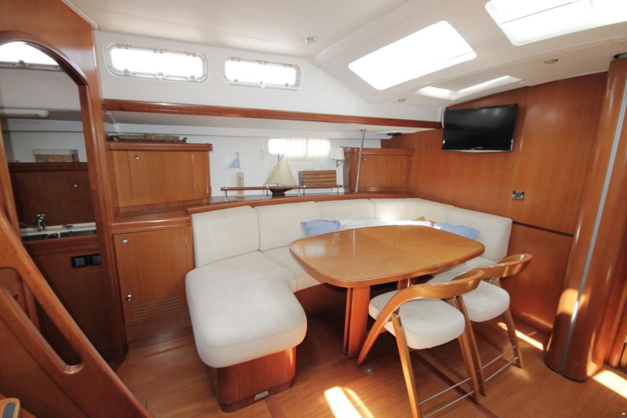 Beneteau 57