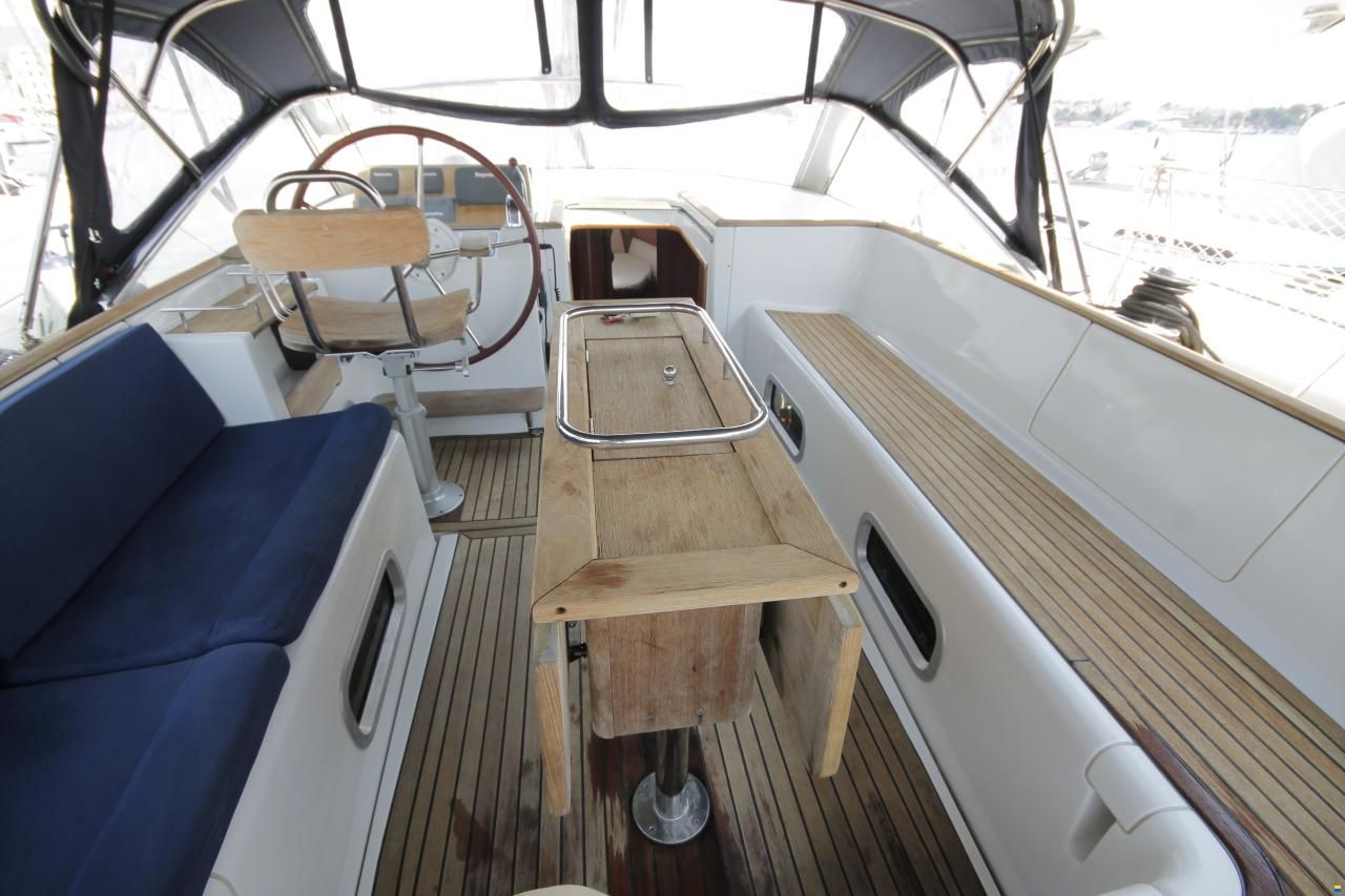 Beneteau 57