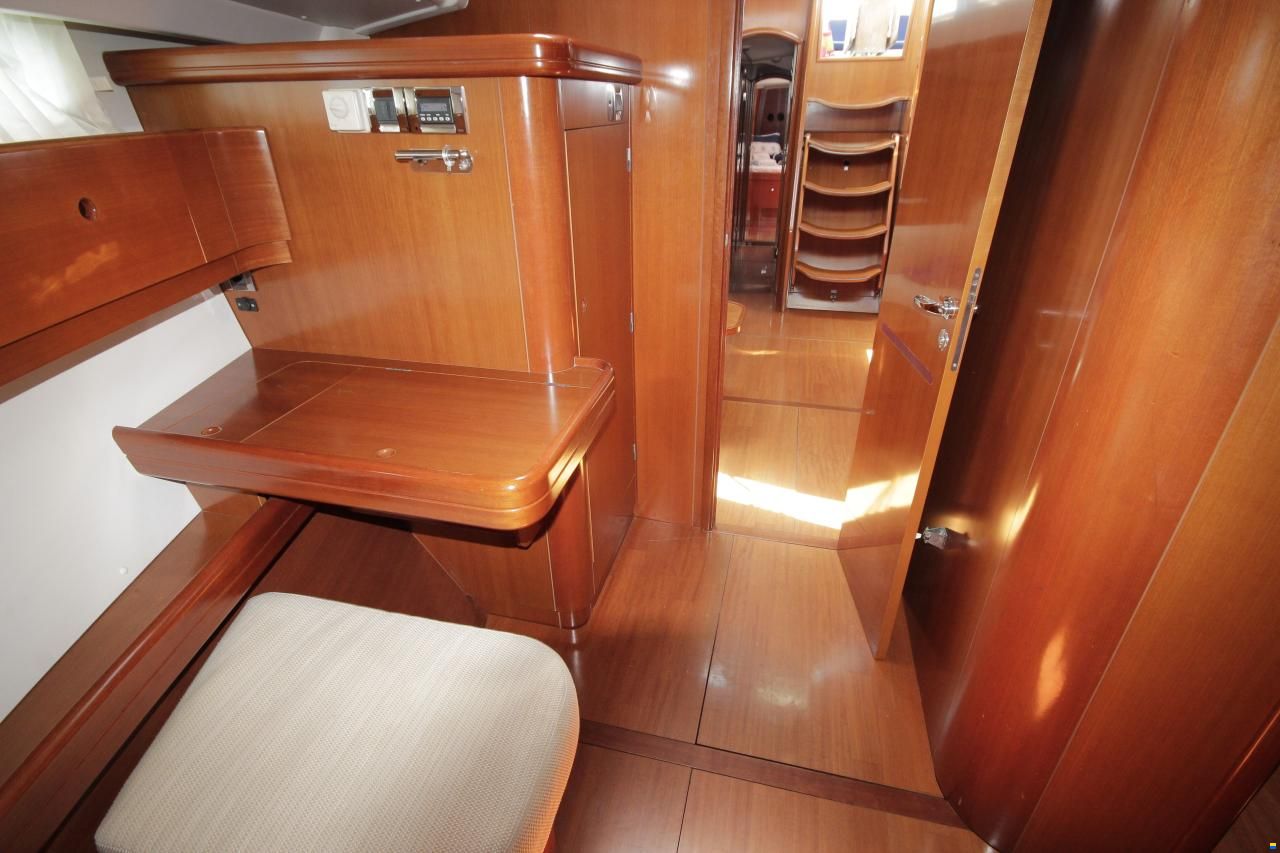 Beneteau 57