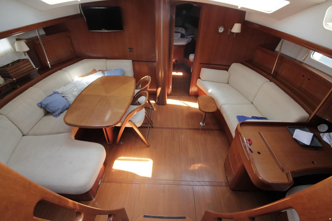 Beneteau 57