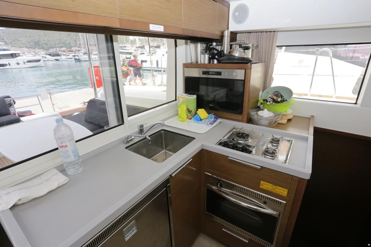Lagoon 40