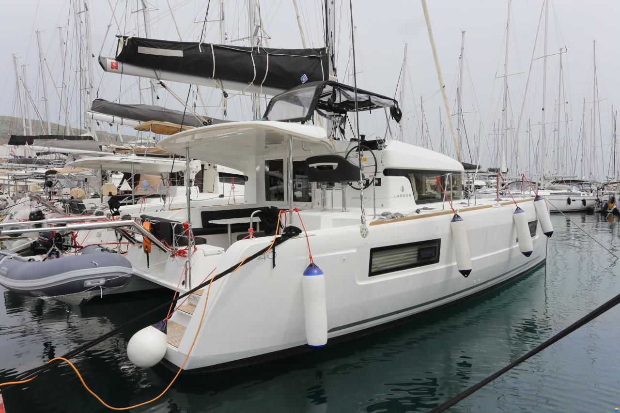 Lagoon 40