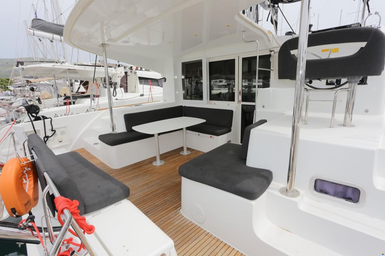 Lagoon 40