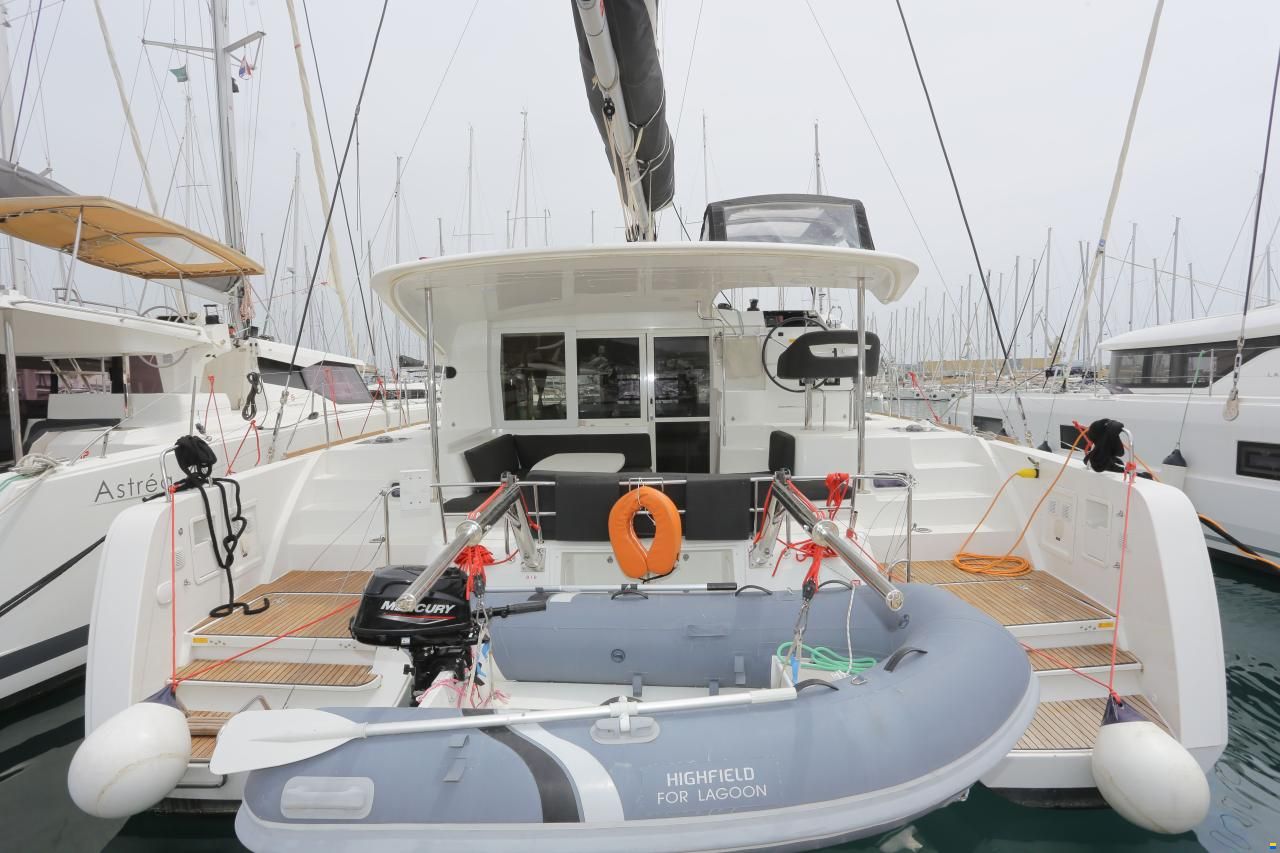 Lagoon 40
