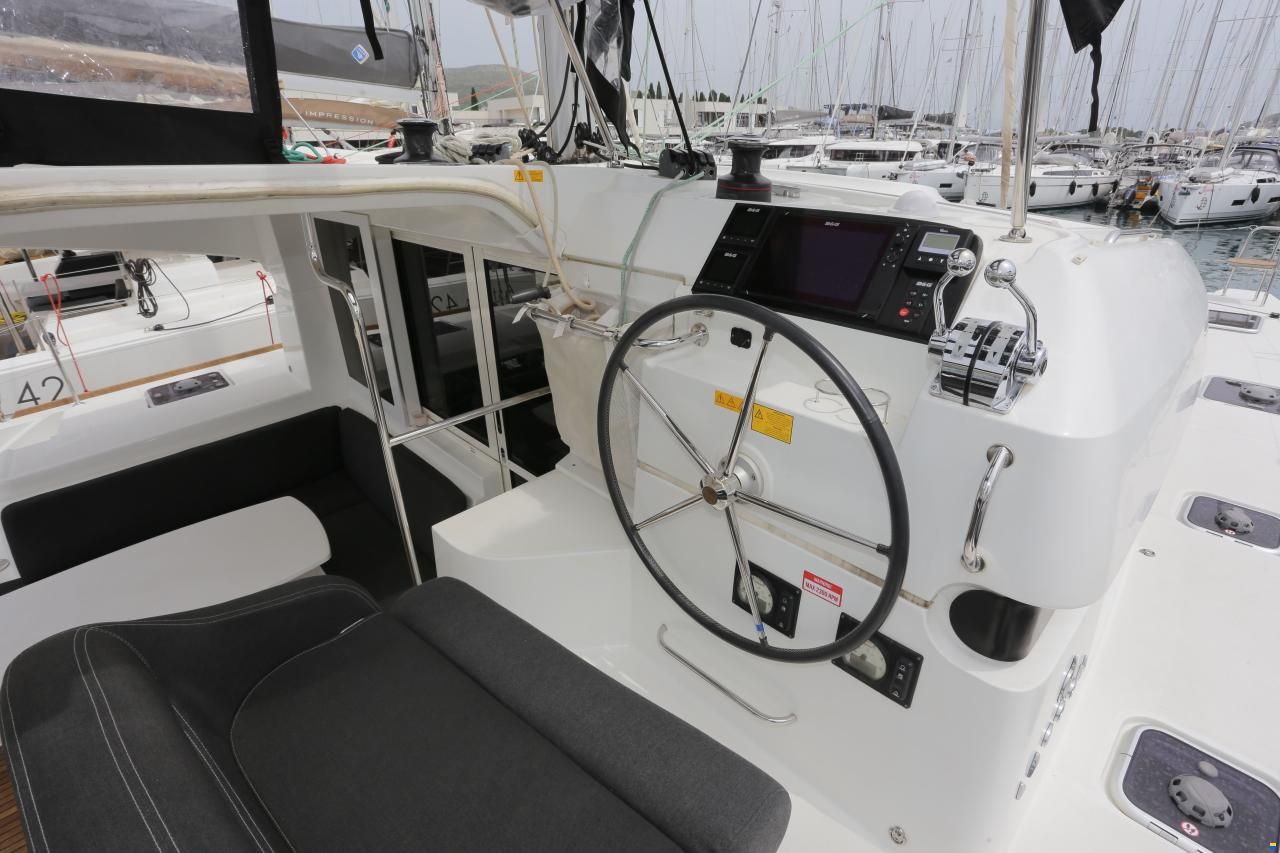 Lagoon 40