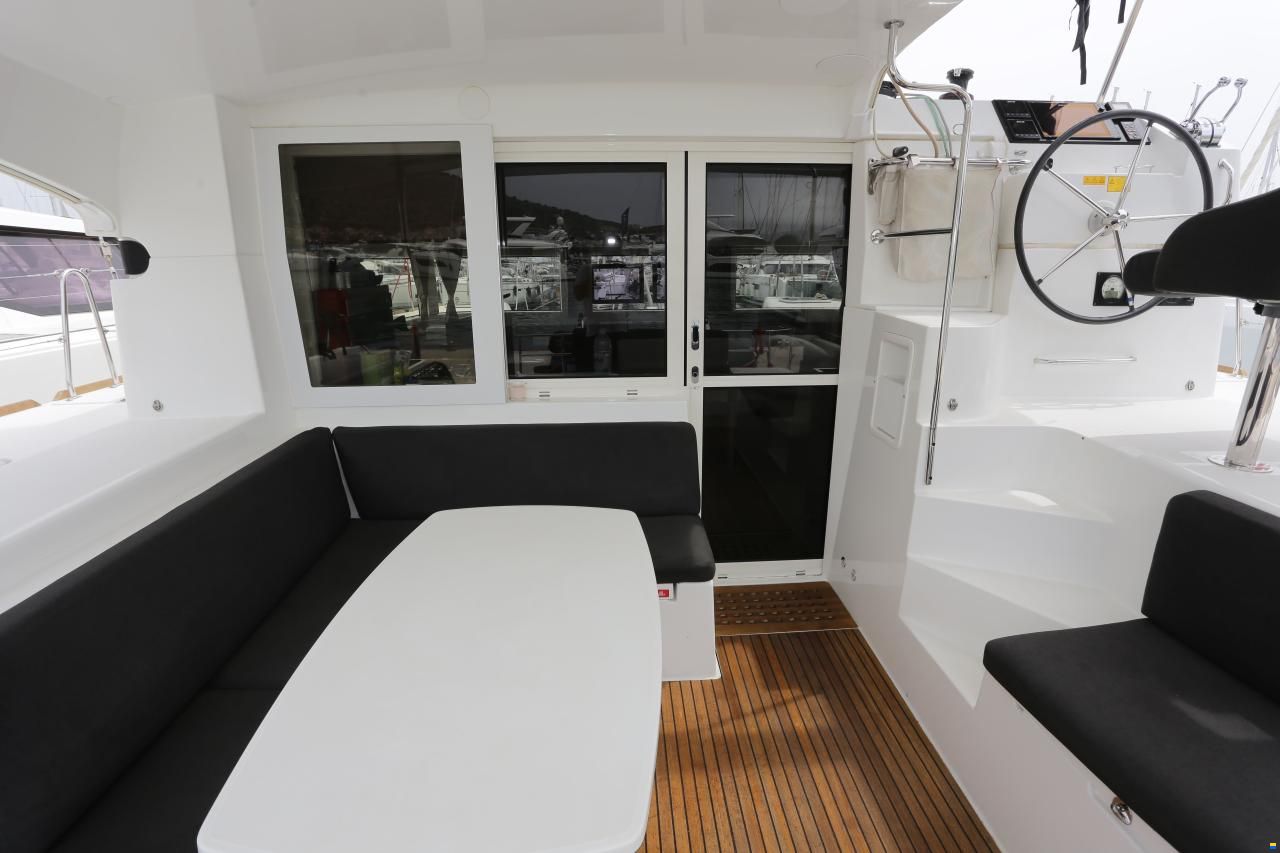 Lagoon 40