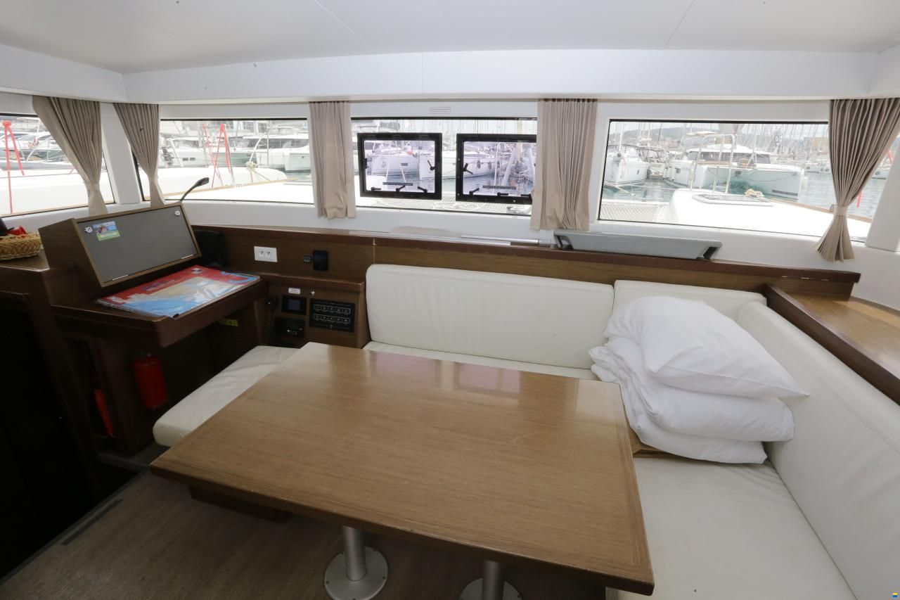 Lagoon 40