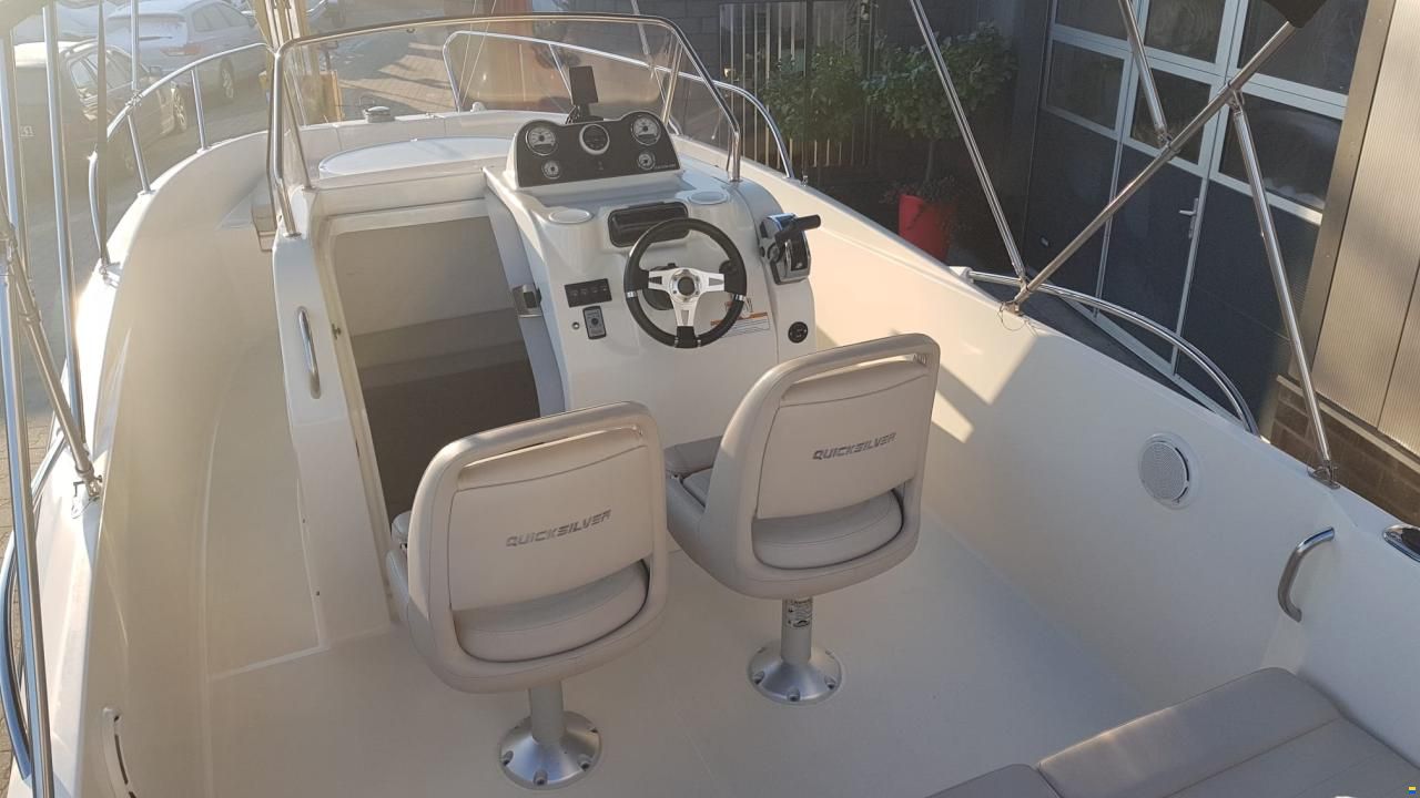 Quicksilver 675 Open