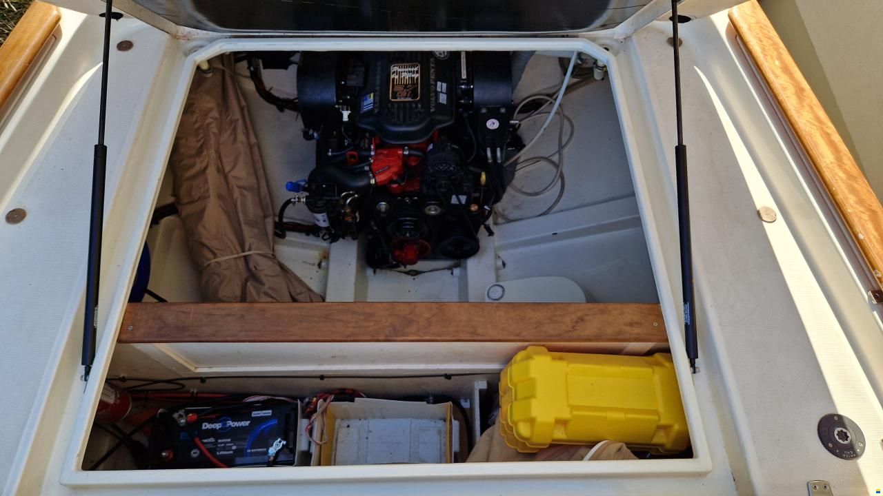 Jeanneau Runabout 755