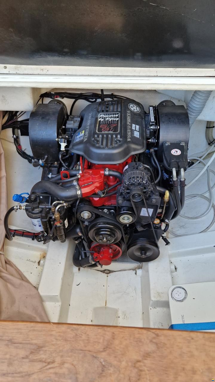 Jeanneau Runabout 755