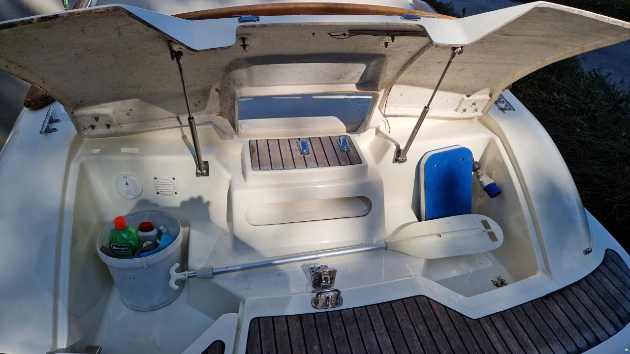 Jeanneau Runabout 755