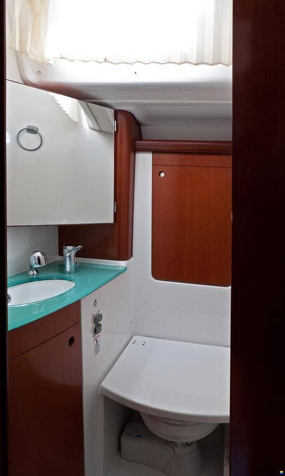 Beneteau 57