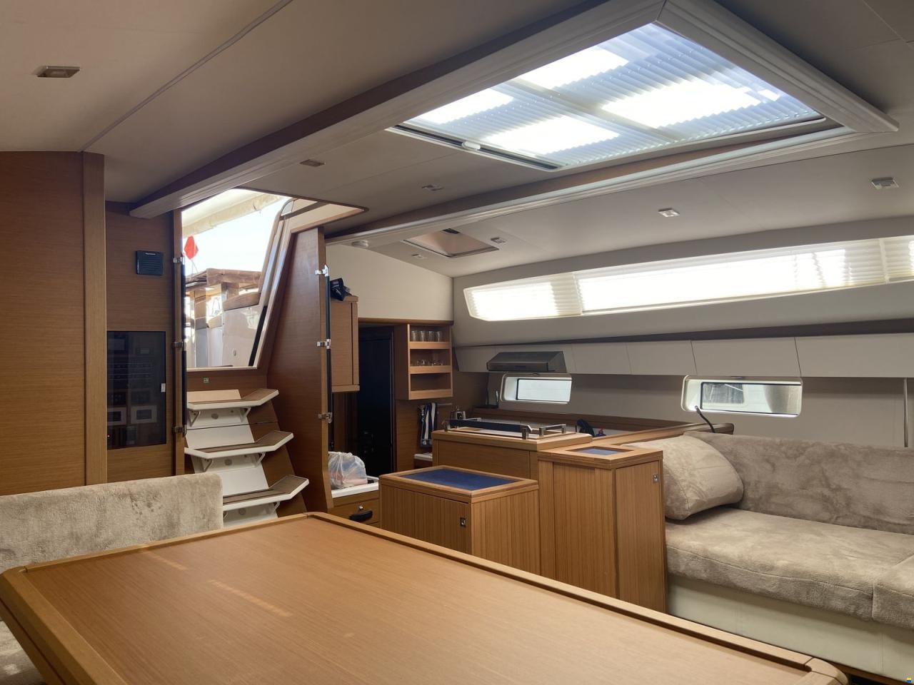 Jeanneau 65