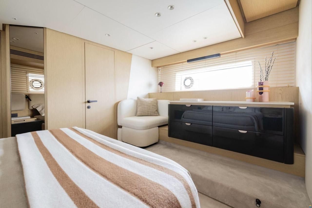 Azimut Fly 62
