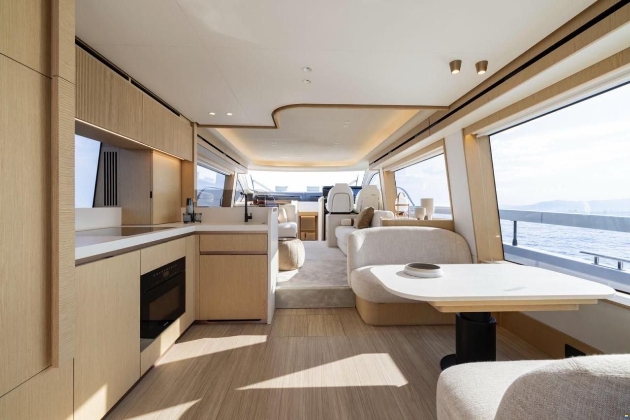 Azimut Fly 62