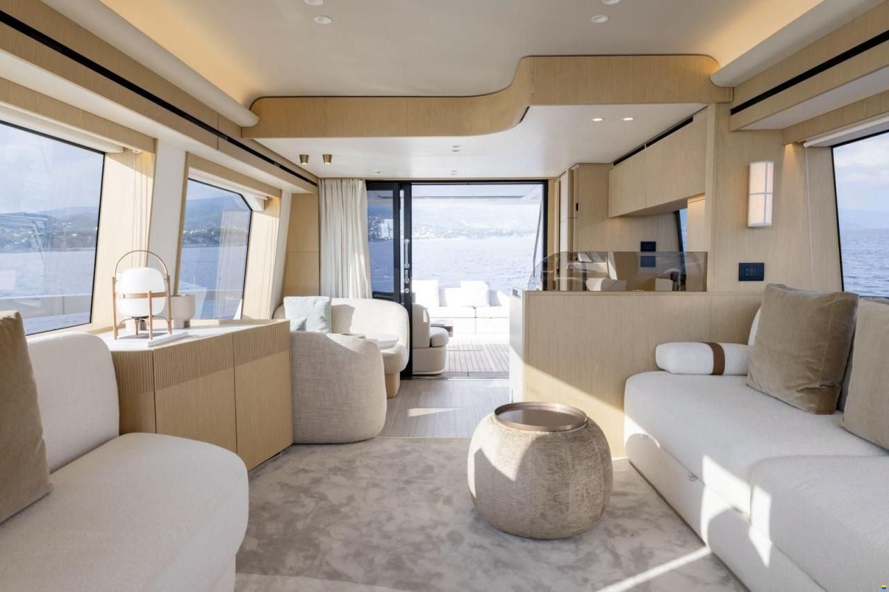 Azimut Fly 62